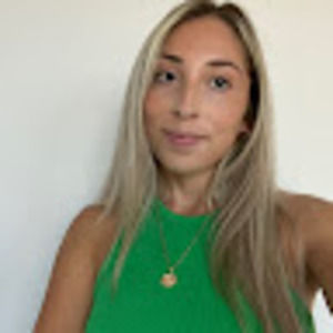 Meet your Posher, Cesia